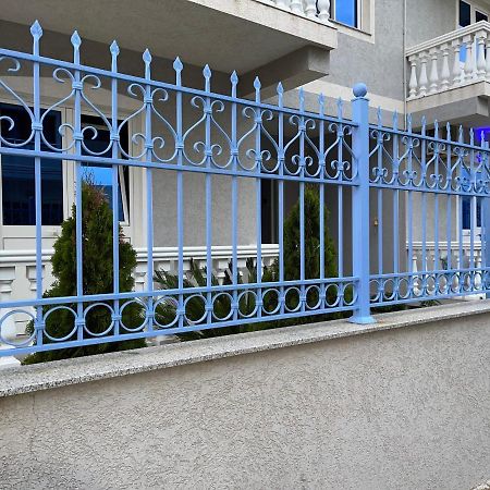 Doci Seven Hotel Веліпоя Екстер'єр фото